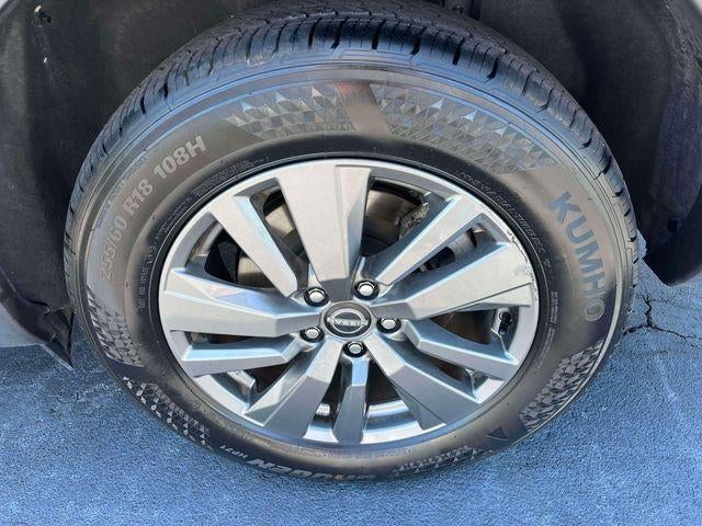 2025 Nissan Pathfinder SV 4WD