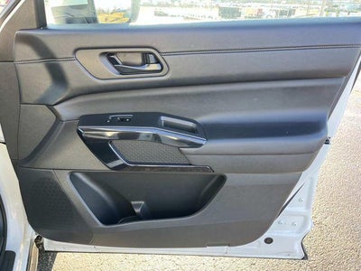 2025 Nissan Pathfinder SV 4WD