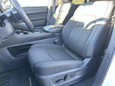 2025 Nissan Pathfinder SV 4WD