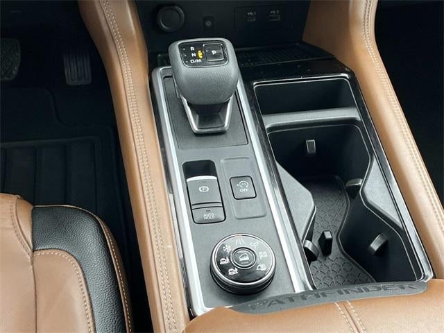 2022 Nissan Pathfinder Platinum 4WD