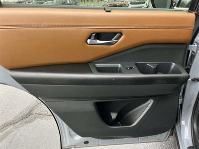 2022 Nissan Pathfinder Platinum 4WD