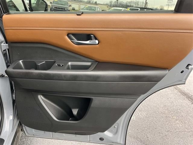 2022 Nissan Pathfinder Platinum 4WD