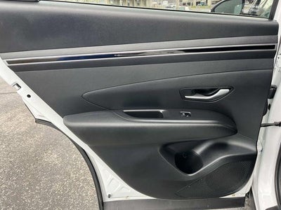 2024 Hyundai TUCSON SEL FWD *Ltd Avail*