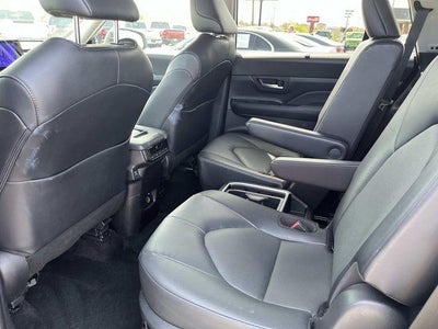2025 Toyota Grand Highlander XLE AWD (Natl)