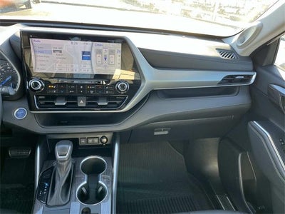 2021 Toyota Highlander Hybrid Platinum AWD (Natl)