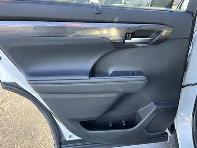 2021 Toyota Highlander Hybrid Platinum AWD (Natl)