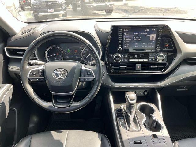 2022 Toyota Highlander XLE FWD (Natl)