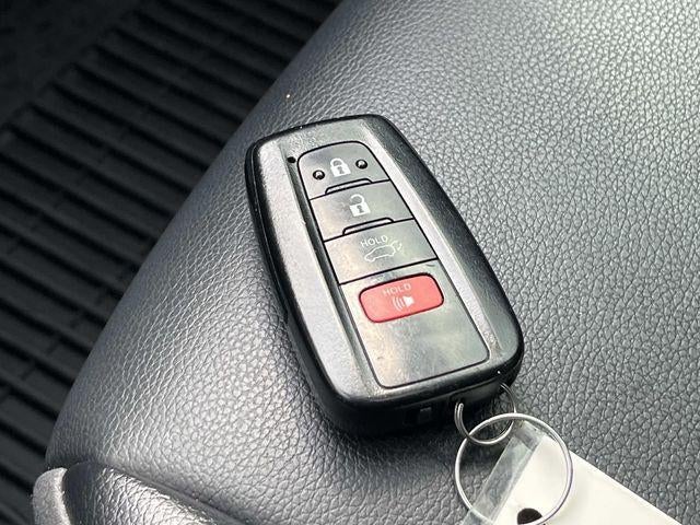 2022 Toyota Highlander XLE FWD (Natl)