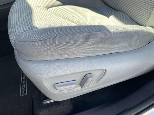 2023 Toyota Highlander L FWD (Natl)