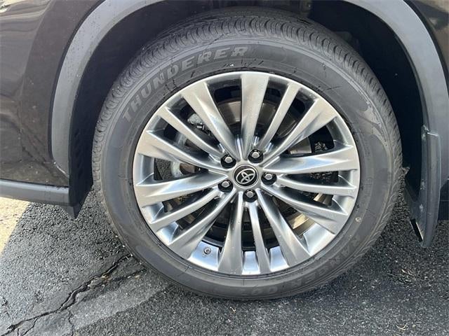 2023 Toyota Highlander Platinum AWD (Natl)