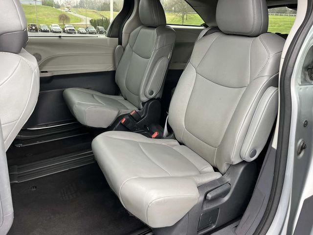 2023 Toyota Sienna XLE FWD 8-Passenger (Natl)