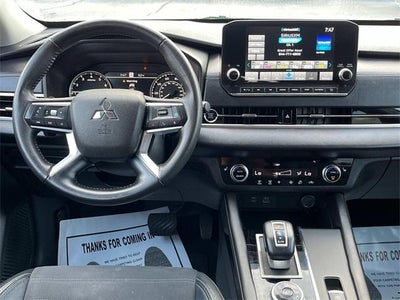 2023 Mitsubishi Outlander SE Black Edition FWD