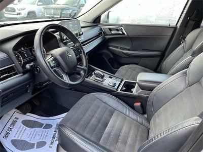 2023 Mitsubishi Outlander SE Black Edition FWD