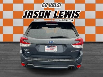 2023 Subaru Forester Premium CVT