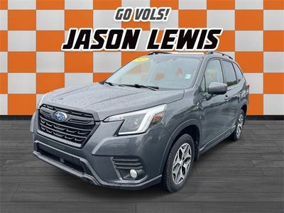2023 Subaru Forester Premium CVT