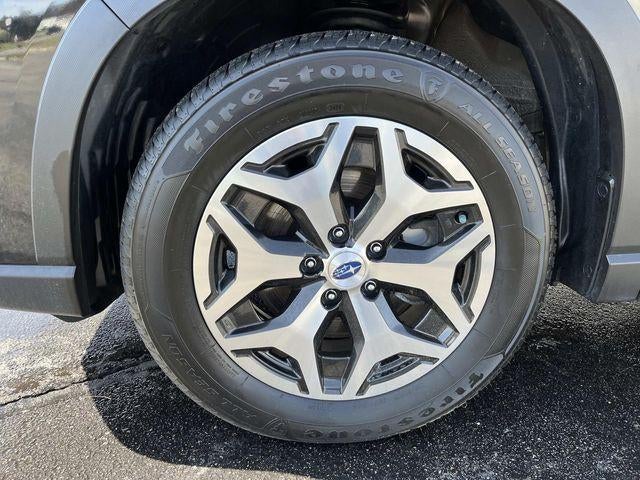 2023 Subaru Forester Premium CVT