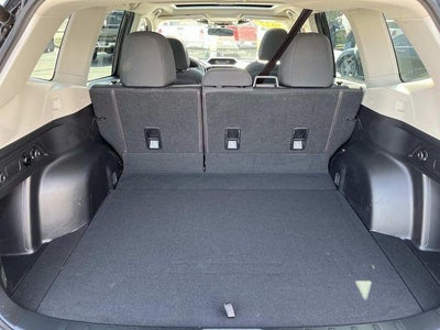 2023 Subaru Forester Premium CVT