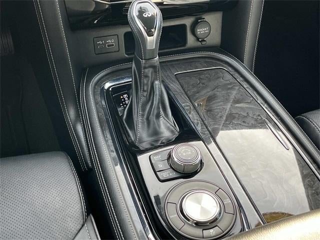 2021 INFINITI QX80 LUXE