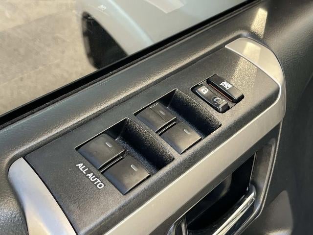 2015 Toyota 4Runner RWD 4dr V6 SR5 (Natl)