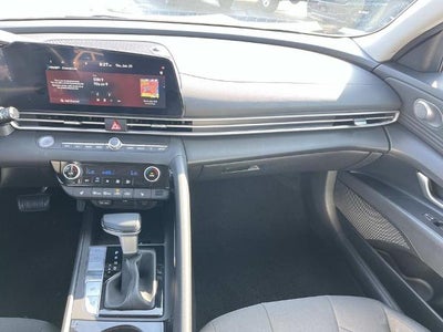 2025 Hyundai ELANTRA SEL Convenience IVT