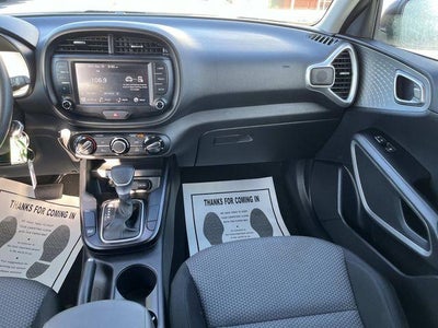 2023 Kia Soul LX IVT
