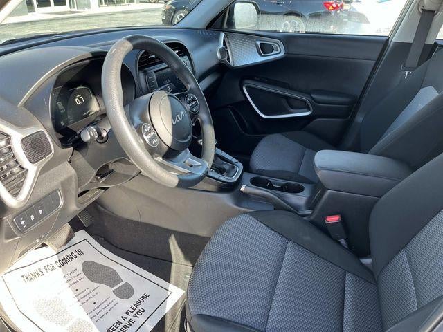 2023 Kia Soul LX IVT