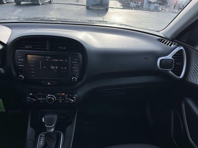 2024 Kia Soul LX IVT