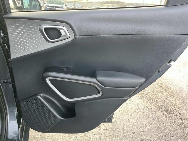 2024 Kia Soul LX IVT