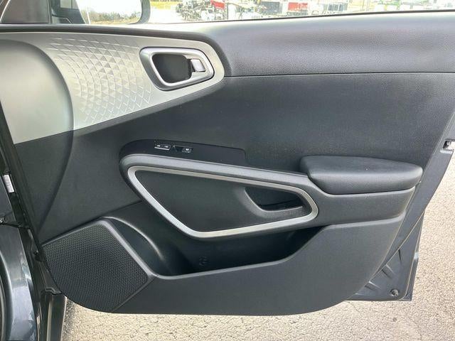 2024 Kia Soul LX IVT