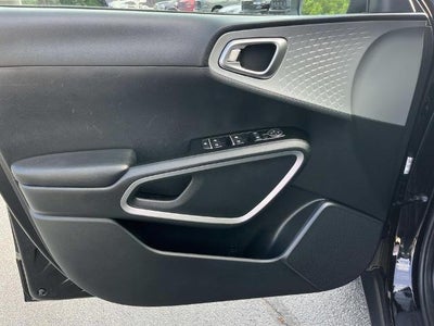 2022 Kia Soul LX IVT