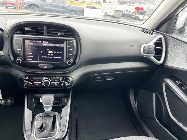 2024 Kia Soul LX IVT