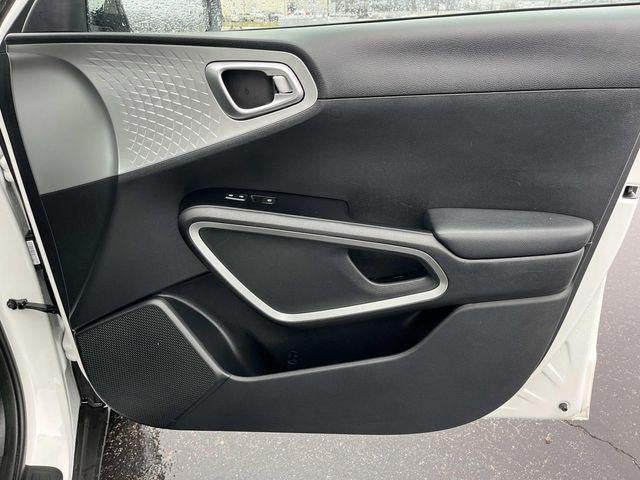 2024 Kia Soul LX IVT