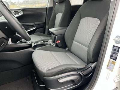 2024 Kia Soul LX IVT