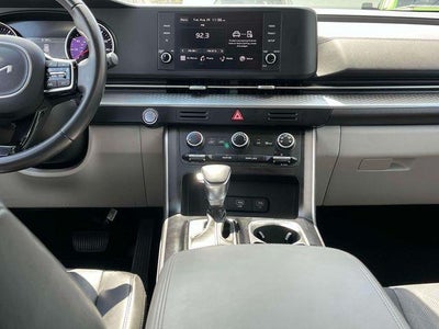2024 Kia Carnival LX FWD