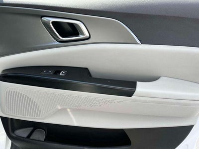 2024 Kia Carnival LX FWD