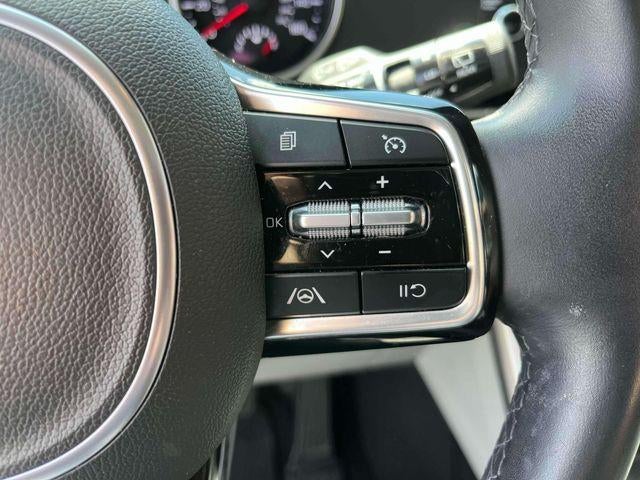 2024 Kia Carnival LX FWD