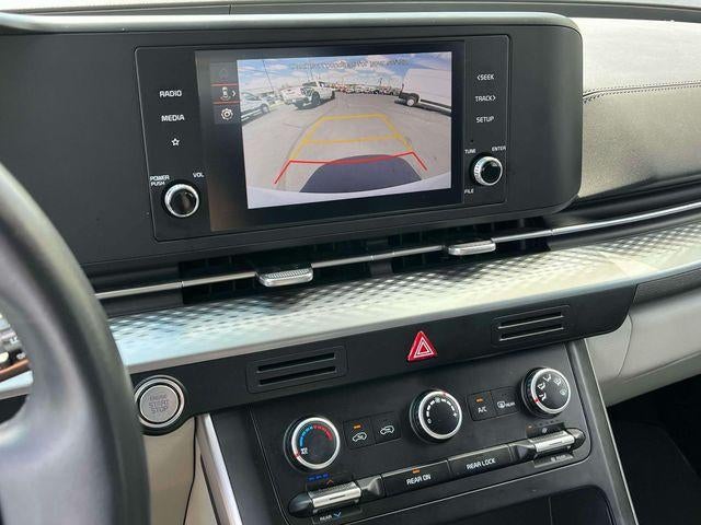 2024 Kia Carnival LX FWD