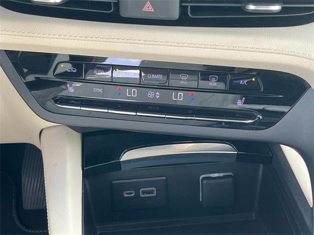 2023 Buick Envision FWD 4dr Essence