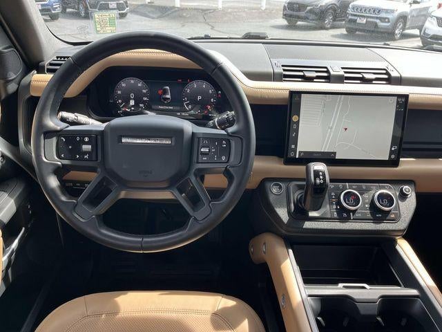 2025 Land Rover Defender 130 P400 X-Dynamic SE