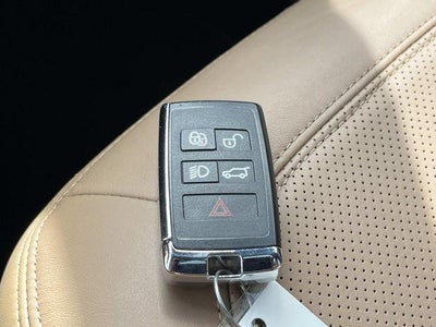2025 Land Rover Defender 130 P400 X-Dynamic SE