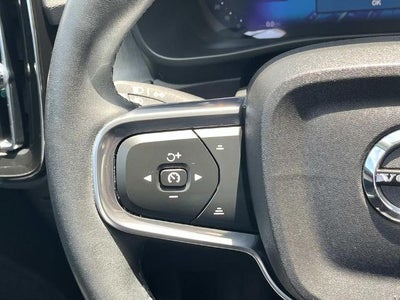 2023 Volvo XC40 B5 AWD Plus Bright Theme