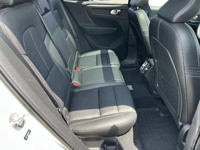 2023 Volvo XC40 B5 AWD Plus Bright Theme