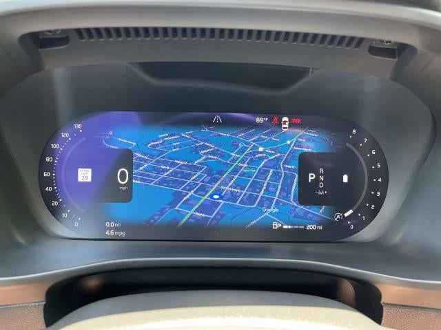 2023 Volvo XC40 B5 AWD Plus Bright Theme