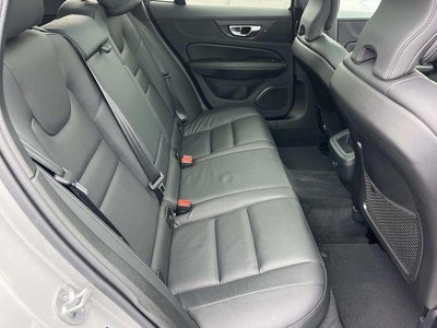 2025 Volvo V60 Cross Country B5 AWD Plus