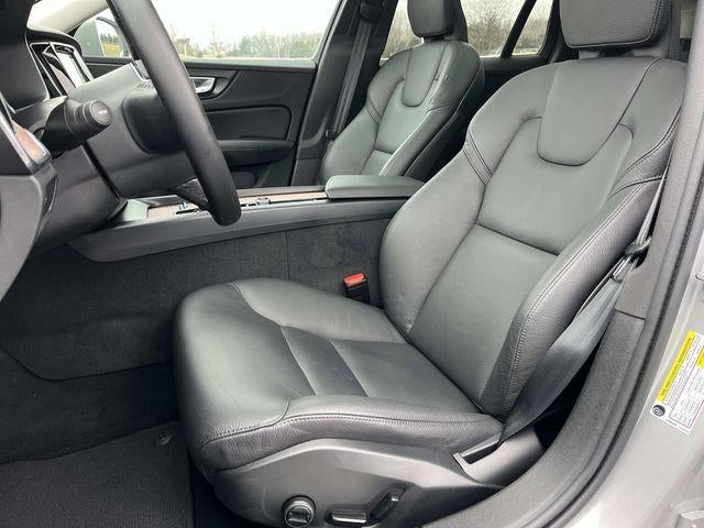 2025 Volvo V60 Cross Country B5 AWD Plus