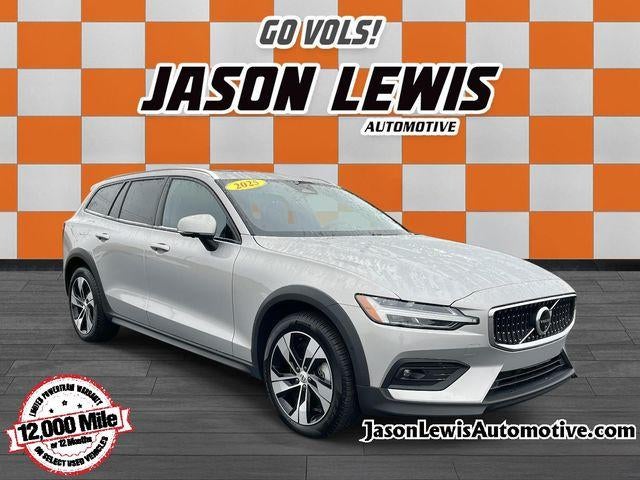2025 Volvo V60 Cross Country B5 AWD Plus