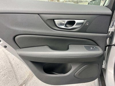 2025 Volvo V60 Cross Country B5 AWD Plus